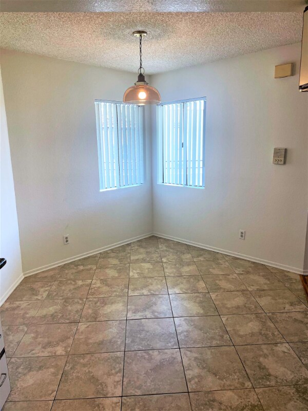 Building Photo - 503 S Adams St