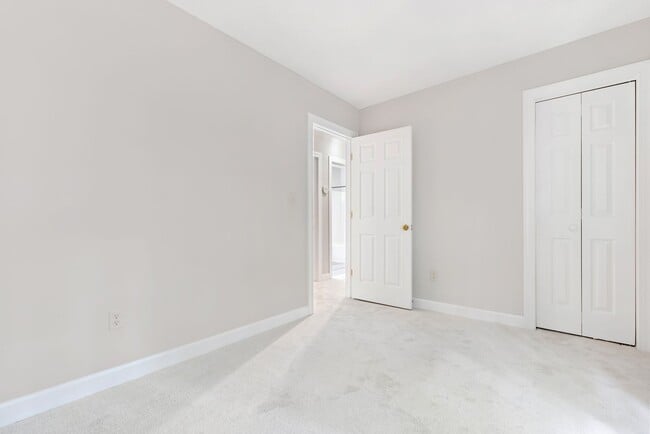 Building Photo - 3-Bedroom Home for in Cary – Close to Down...