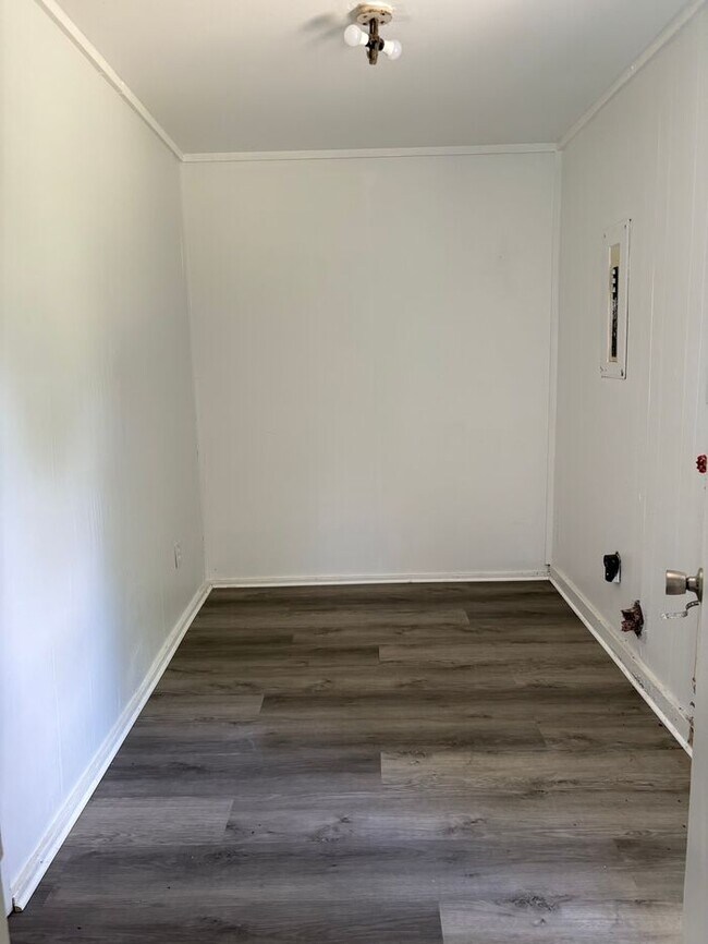 Building Photo - Charming 3 beds 2 baths in Columbus!