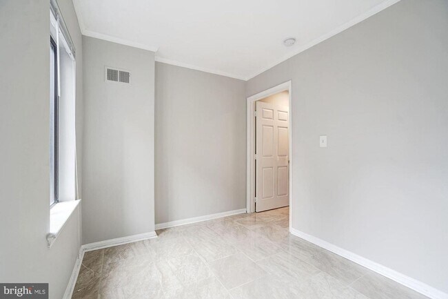 Building Photo - Georgetown Waterfront Home!