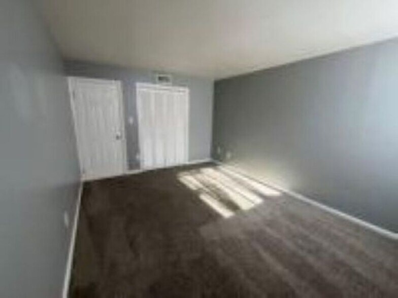 Building Photo - 522 Wilson Bridge Dr