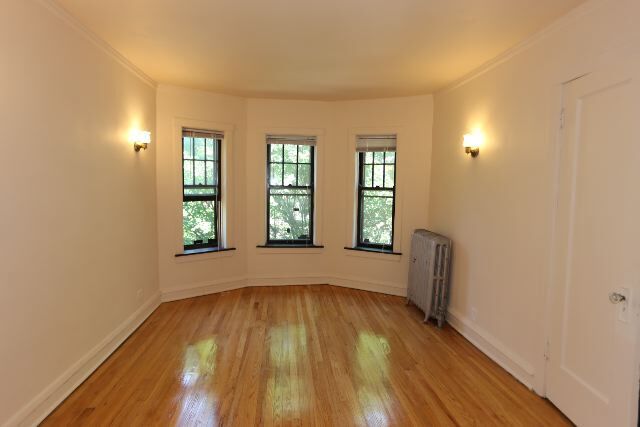 Building Photo - 4944 N Hoyne Ave