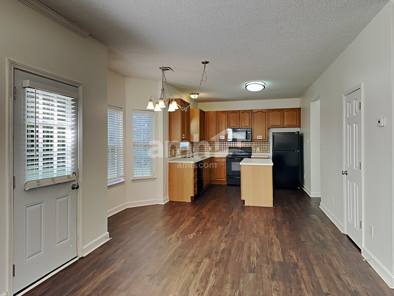 Building Photo - 4763 Asherton Pl NW
