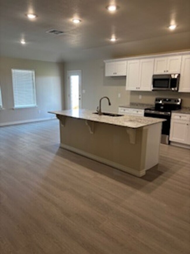 Building Photo - Brand New Construction in Midland, TX