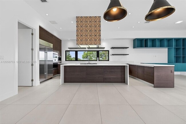 Building Photo - 16709 Botaniko Dr N
