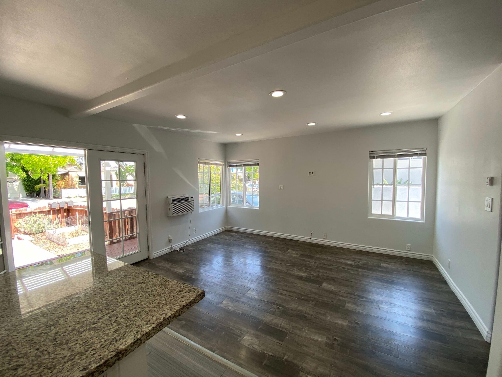 Building Photo - 2002 18th St