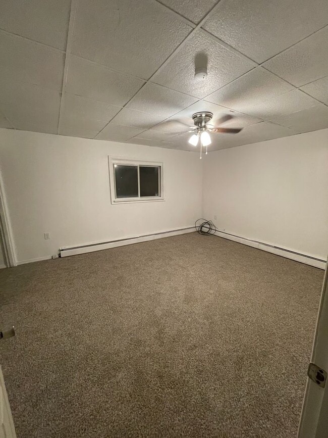 Building Photo - 3 Bedroom Home Fully Updated.