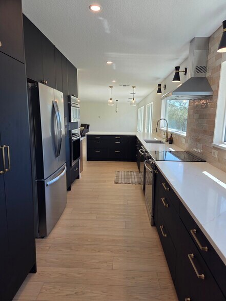 Kitchen Open to Dining Rm - 10717 Deer Canyon Rd