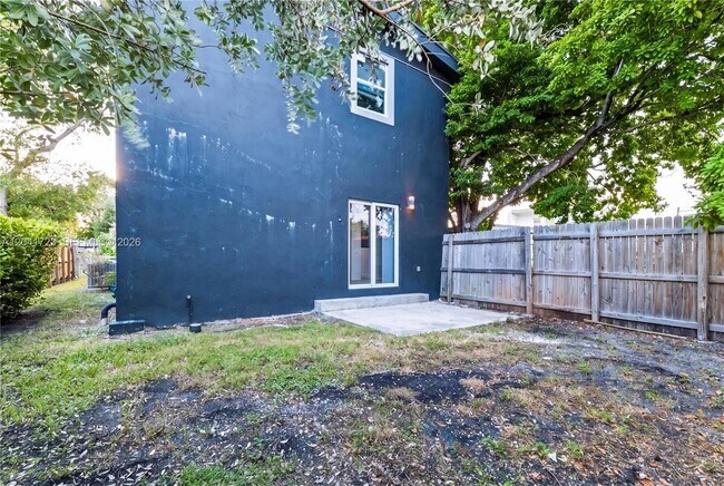 Building Photo - 7777 NW 8th Ct