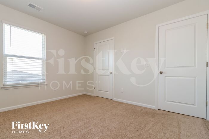 Building Photo - 591 Wayton Cir