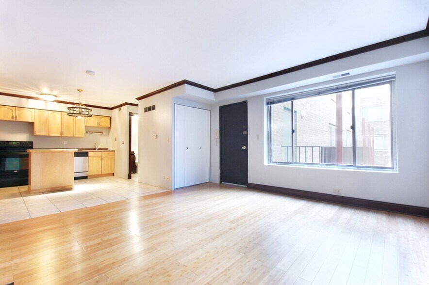 Building Photo - 745 W Gordon Ter