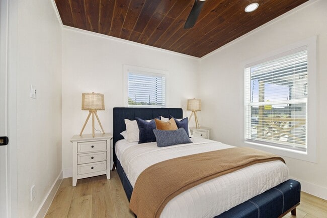 Building Photo - 1224 53rd St