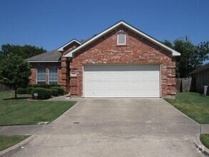 Building Photo - 504 Marshall Ct