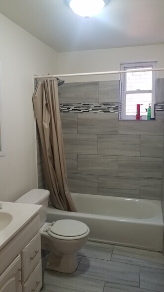 bathroom 2 - 69 N St NW