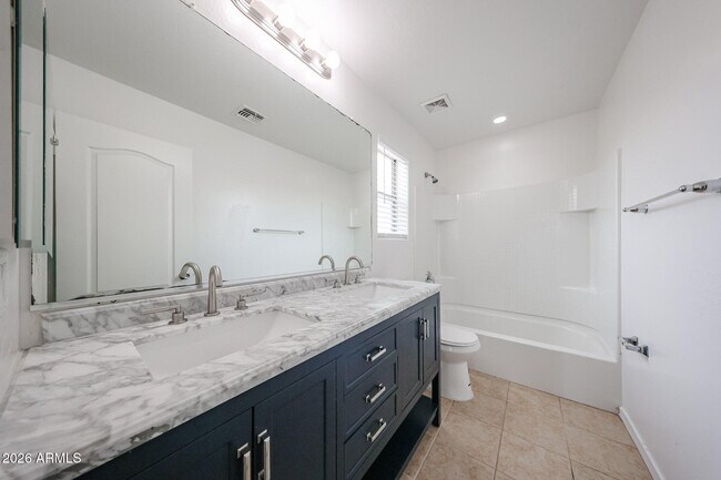 Building Photo - 41298 W Park Hill Dr