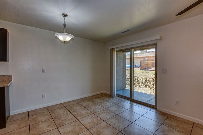 Building Photo - 3850 E Teri Ct