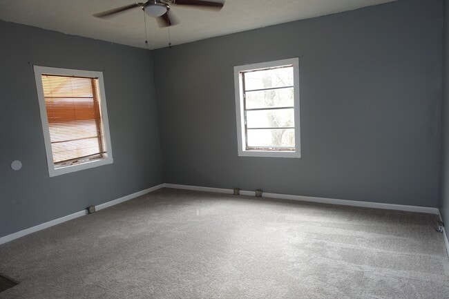 Building Photo - 3718 Charles St