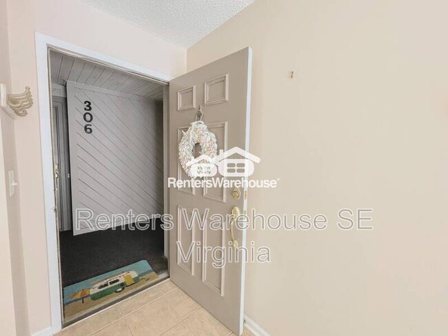 Building Photo - 411 Harbour Point