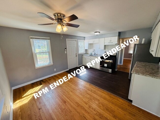 Building Photo - Section 8 Accepted! Spacious 4-Bedroom Hom...