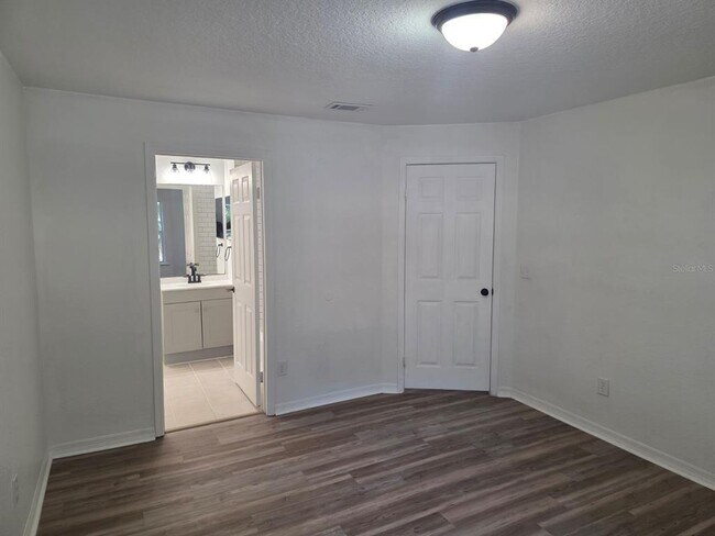 Building Photo - 7606 Pissarro Dr