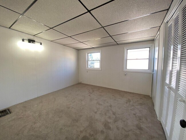 Building Photo - 446 Sapphire Way