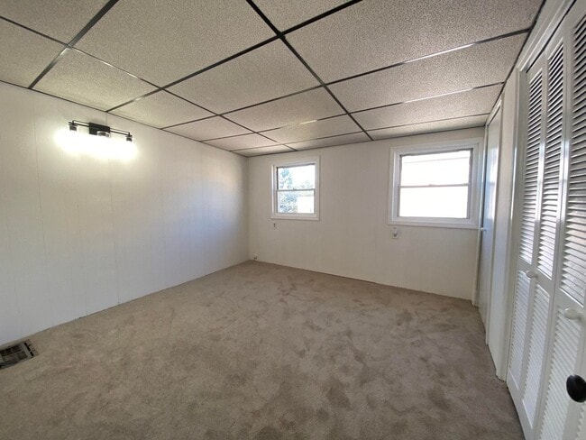 Building Photo - NEWLY RENOVATED 2 BEDROOM IN THE HEART OF ...