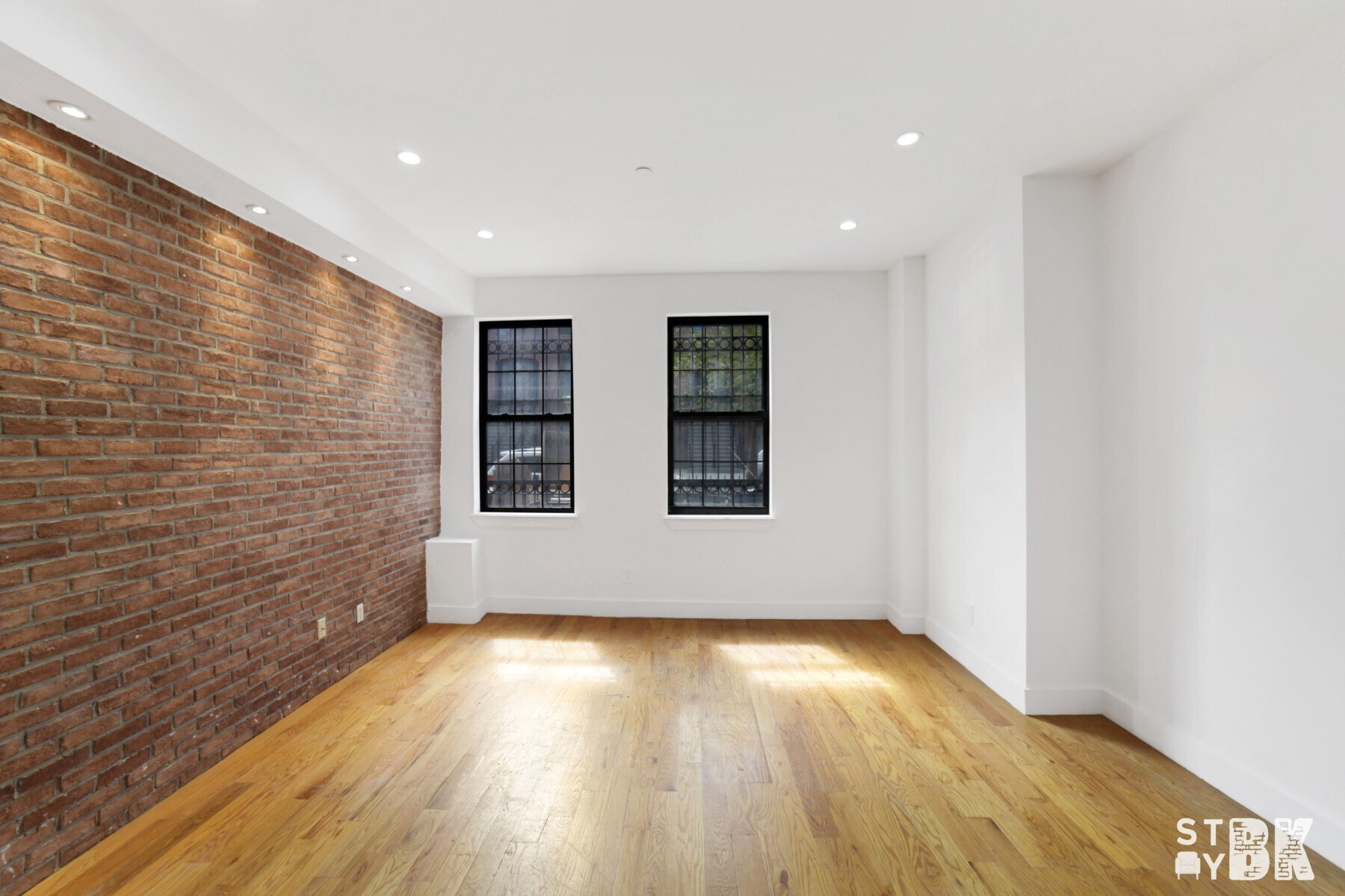 Building Photo - 35A Lexington Ave