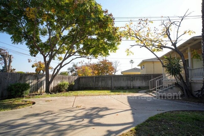 Building Photo - 5021 Garfield St