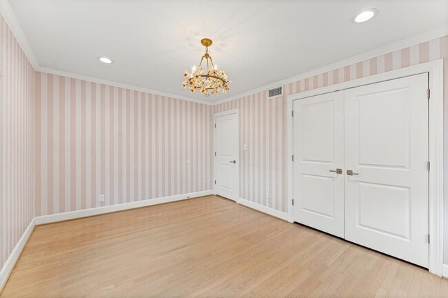 Building Photo - 6158 Burgoyne Rd