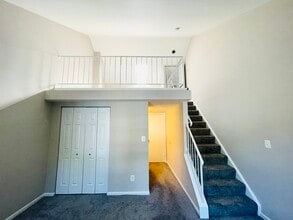 Building Photo - 9516 Dunbrook Ct