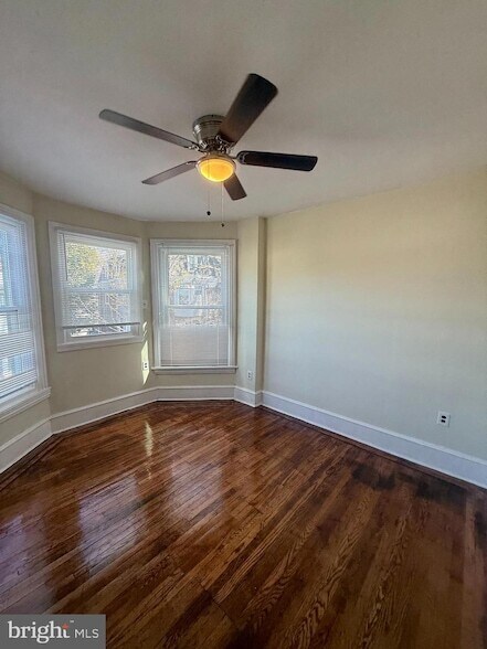 Building Photo - 540 00 E Johnson Street Unit 2