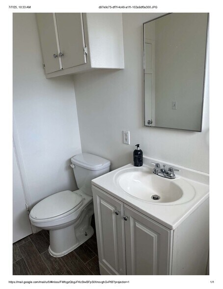 bathroom - 12233 Vanowen St