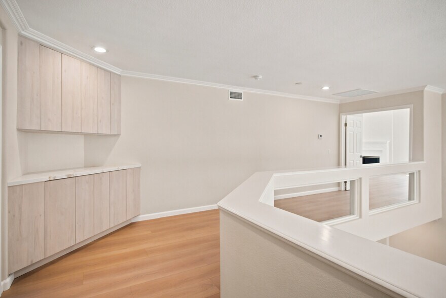 Building Photo - 4324 Park Verdi