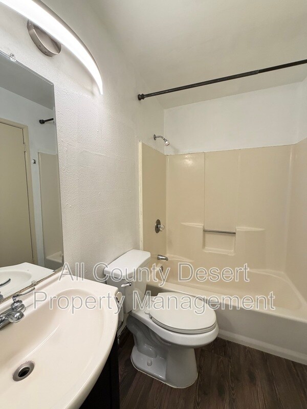Building Photo - 13079 Eliseo Rd