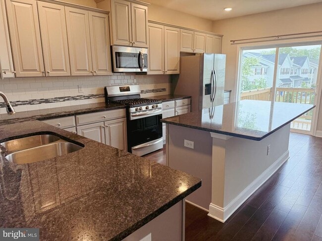 Building Photo - 1101 Hights Farm Rd N