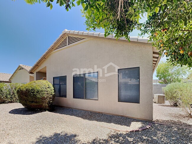 Building Photo - 8746 W Cherry Hills Dr