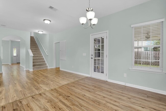 Building Photo - 5-Bedroom Buckhead East Home with Modern Kitchen & Large Fenced Yard