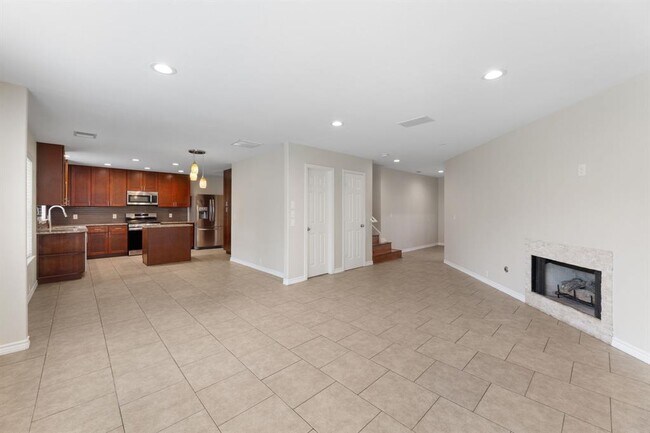 Building Photo - 816 Rusk Rd