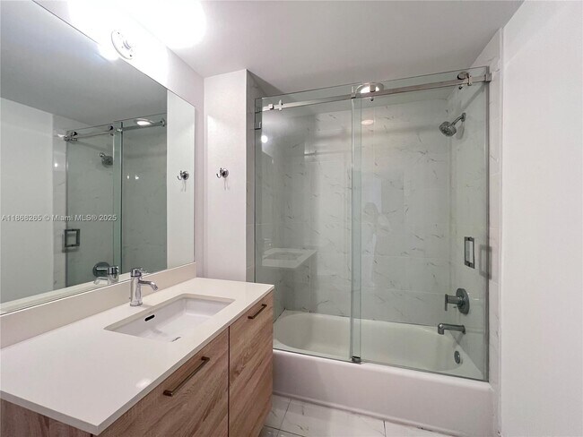 Building Photo - 16385 Biscayne Blvd