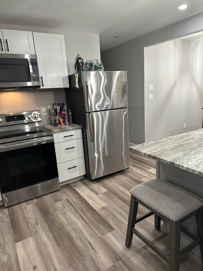 Building Photo - 236 Long Island Ave