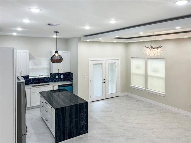 Building Photo - 4429 Sterling St