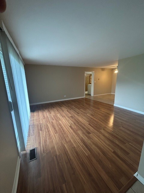 Building Photo - 1028 Sagamore Dr