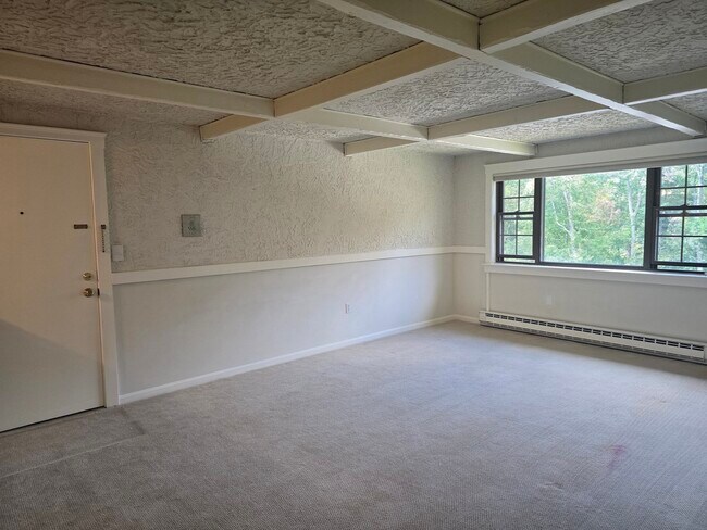 Building Photo - 35 Swanson Ct