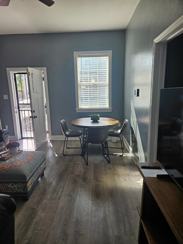 Building Photo - 910 N Rocheblave St