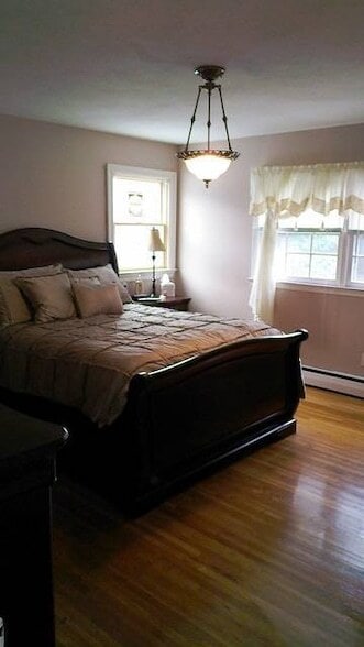 Building Photo - 305 Maplewood Rd