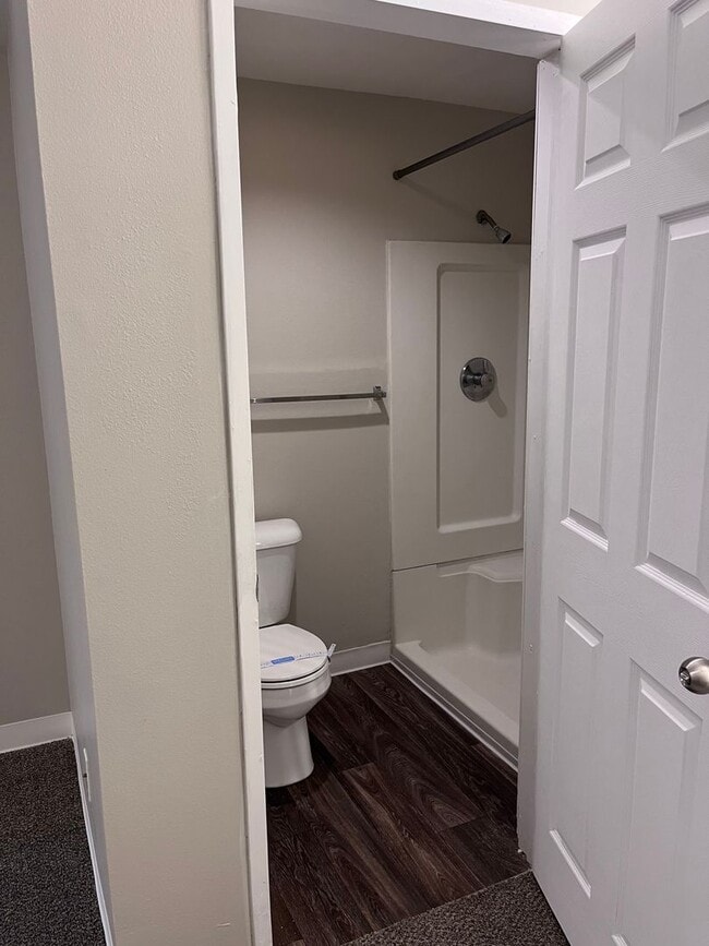 Building Photo - Beautiful Forest Views From The Top Floor and a Great Deal!! $900 Off Your First Full Month!