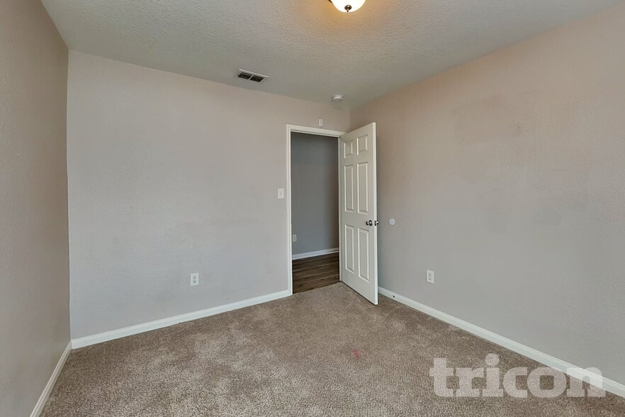 Building Photo - 11443 Coral Canyon