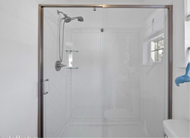 Building Photo - 509 Live Oak St