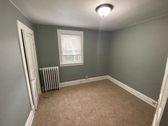 Building Photo - 4229 Gladstone St