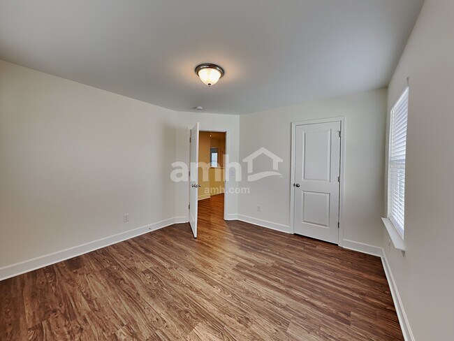 Building Photo - 460 Bluewater Dr